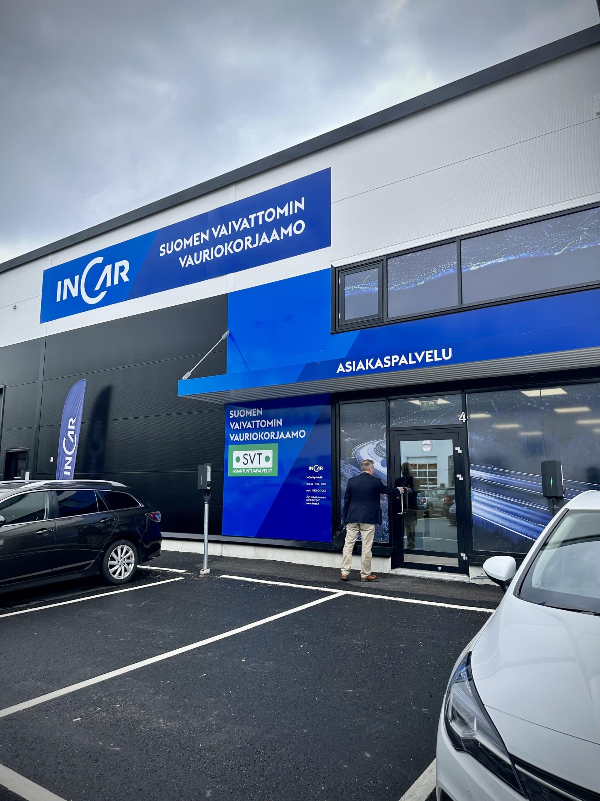 Hyvinkään uusi autokorjaamo sijaitsee hyvällä paikalla, Hyvinkään liittymän välittömässä läheisyydessä Mäkikuumolantiellä.