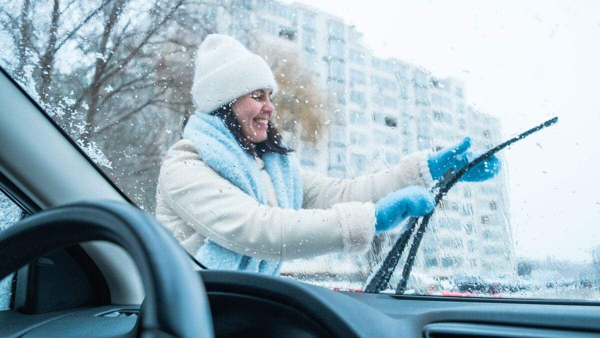 Kulunut tai rikkonainen tuulilasi on turvallisuusriski liikenteessä